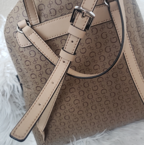 Guess Backpack - Picture 5 of 6